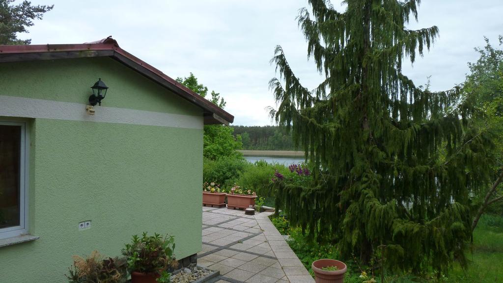 Bungalow am Küstrinsee bei Lychen Exterior foto